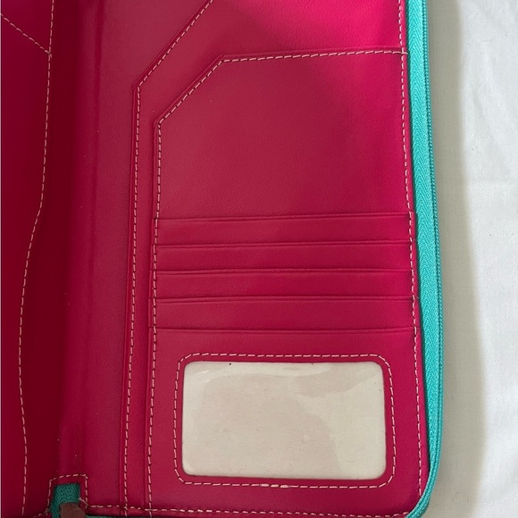 BAEKGAARD Turquoise Leather Zip Round Passport Travel Wallet EUC. - Picture 4 of 13